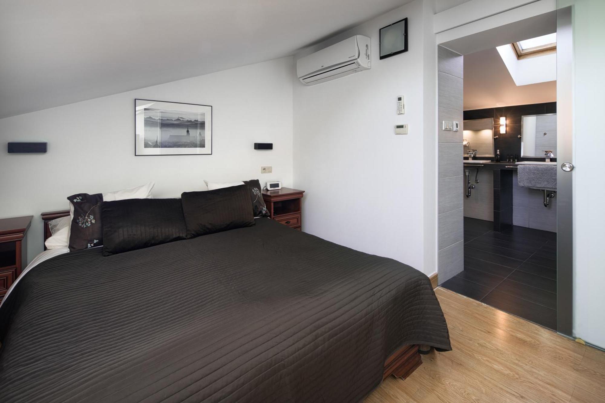 Apartament W Centrum - Duplex Penthouse In The Centre With Terrace And Air Conditioning 克拉科夫 外观 照片